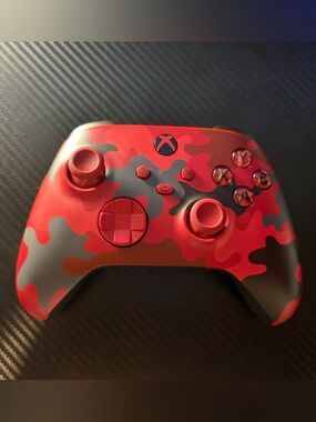 Xbox Wireless Controller - Red Camo Finish